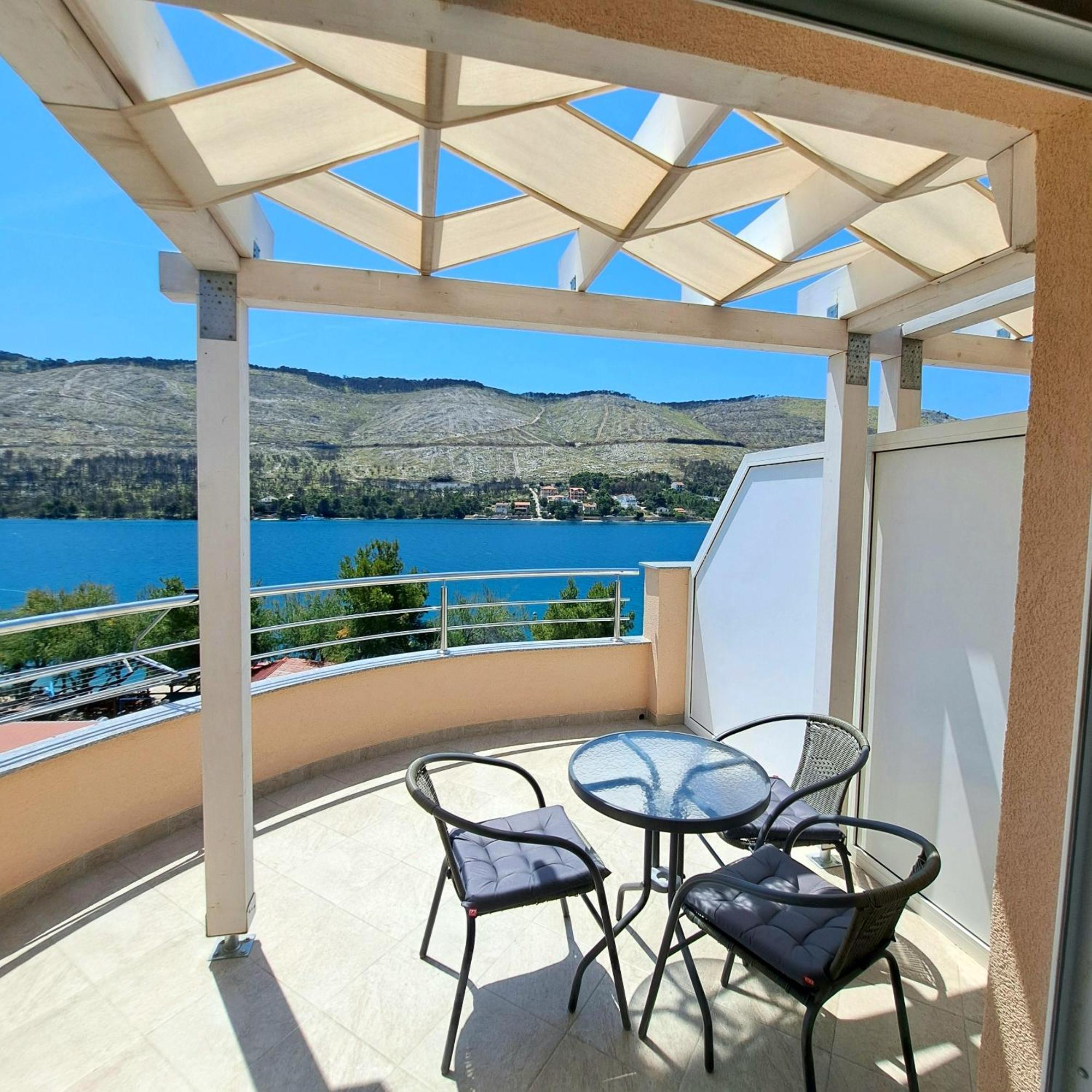 Open Sea Apartmani Grebastica Exterior photo